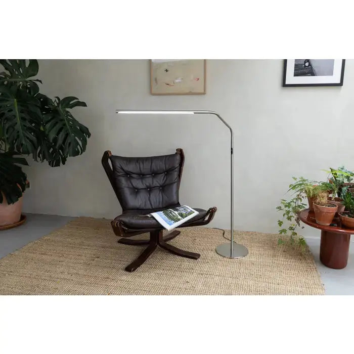 Daylight D35221 Electra LED lamp
adjustable LED table lamp UK
modern daylight desk lamp