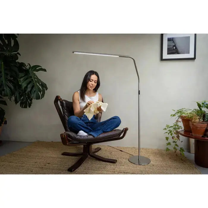 Daylight D35221 Electra LED lamp
adjustable LED table lamp UK
modern daylight desk lamp