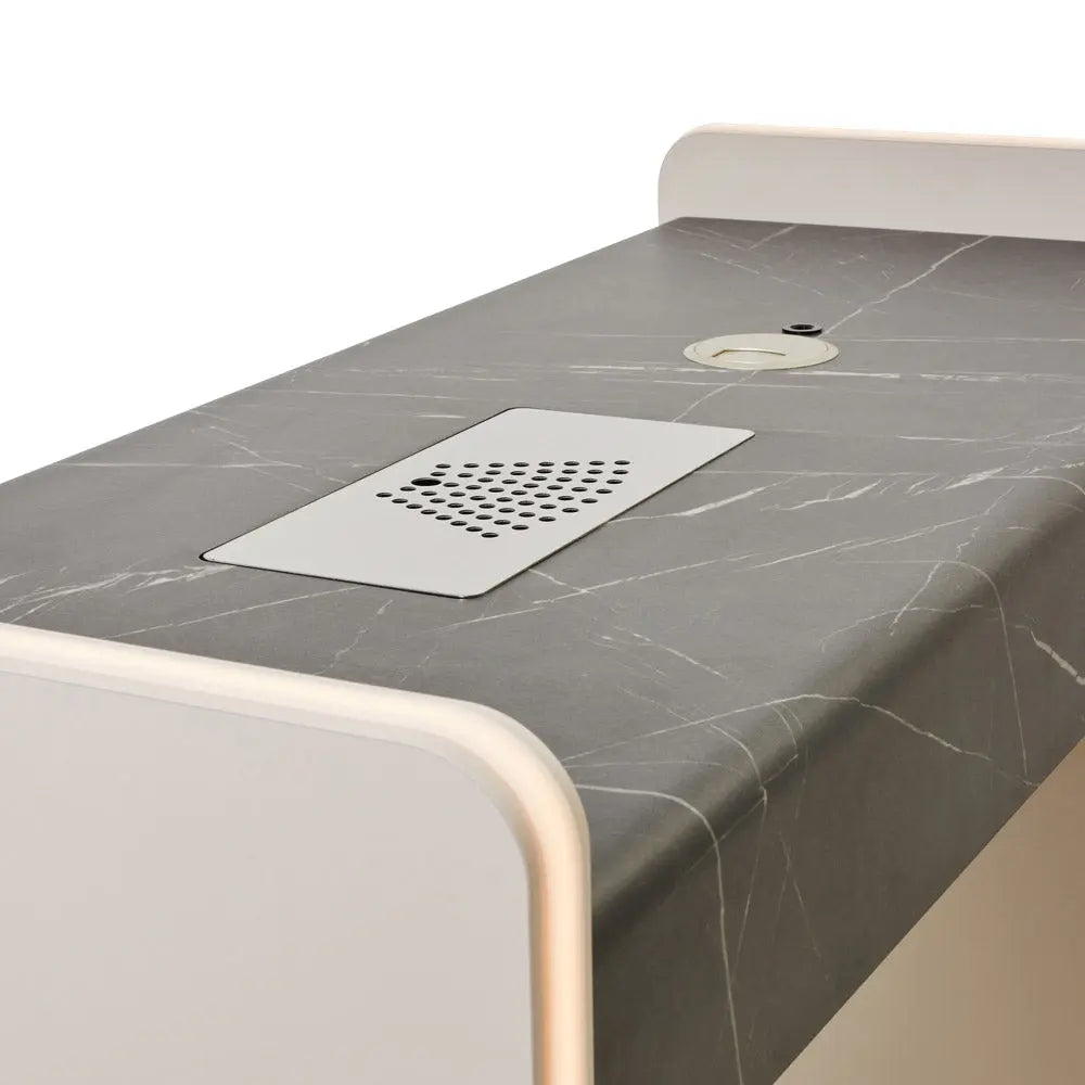 REM Dream Nail Bar
Nail bar with state handle colour
Nail technician table with filter