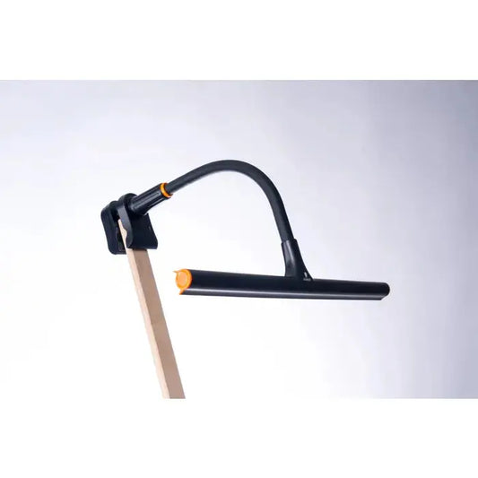 D35050 Foldi Go rechargeable daylight LED lamp

Foldable table lamp with USB charging port

Portable LED lamp for reading and crafting