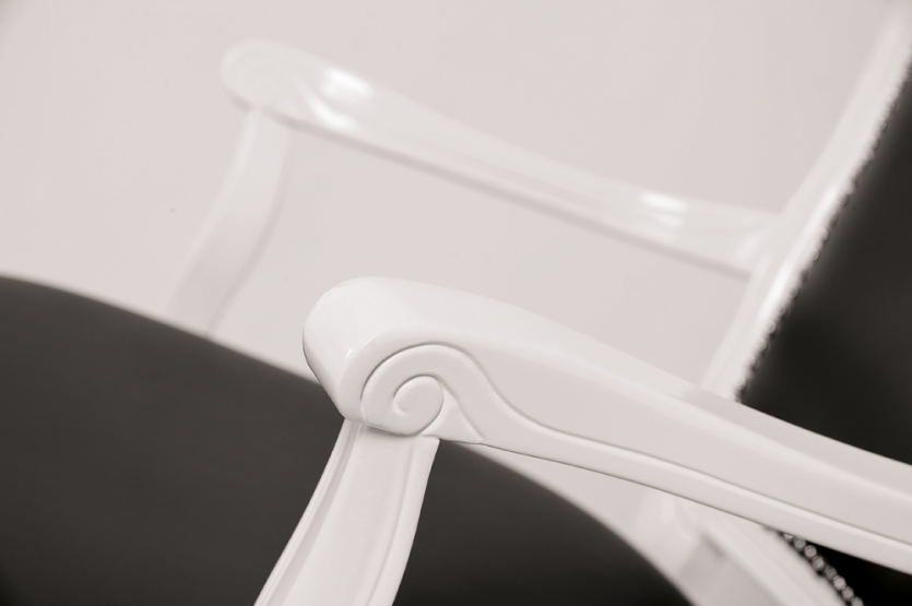 Mila Prince Styling Chair